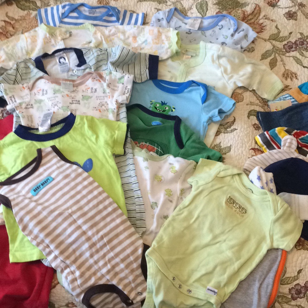15+ Piece Baby Boy 3-6 month lot of clothes